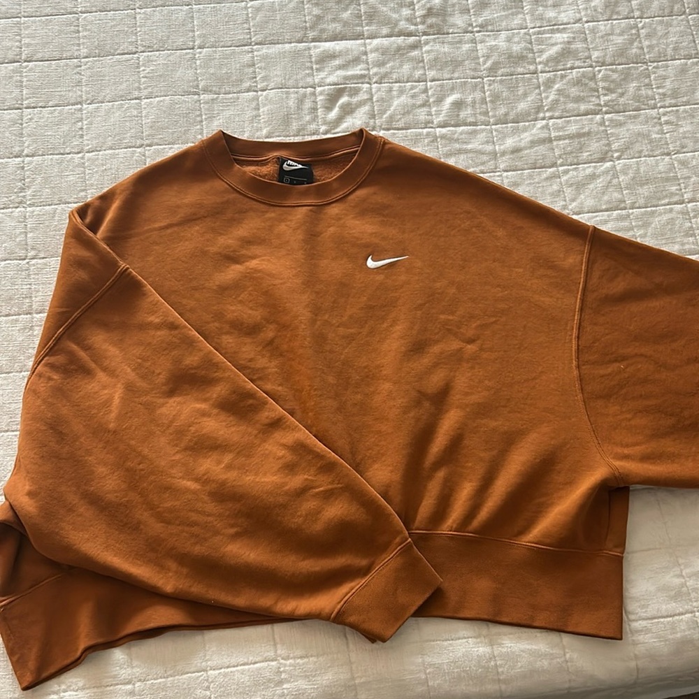 Nike sweatshirt, cognac brown, size large, cropped style
